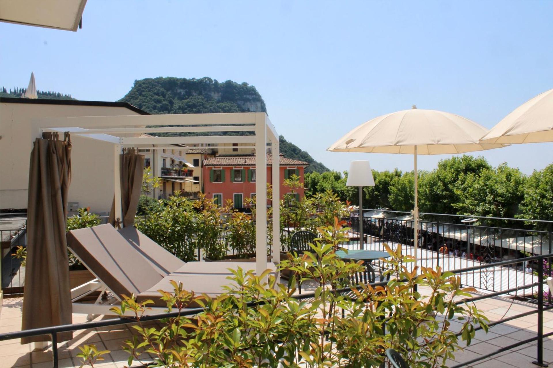 Hotel Tre Corone Γκάρντα Εξωτερικό φωτογραφία